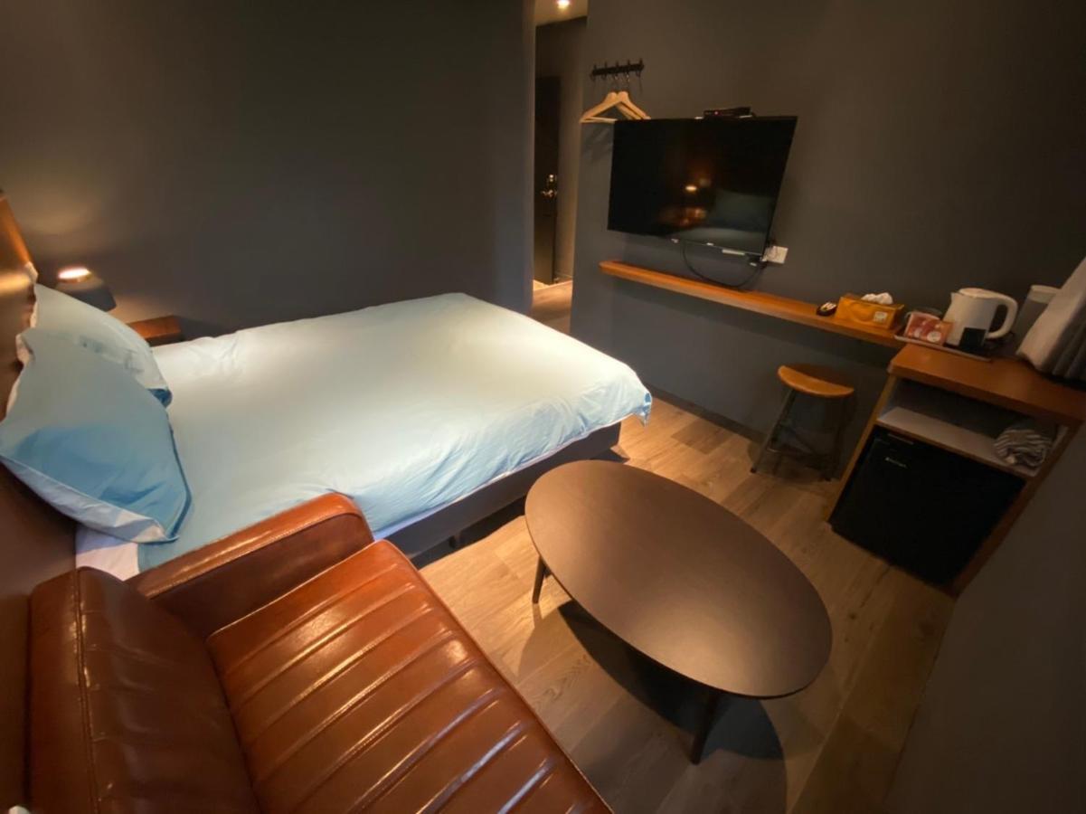 良文旅2館ryou Hotel Vintage - II Tainan Dış mekan fotoğraf